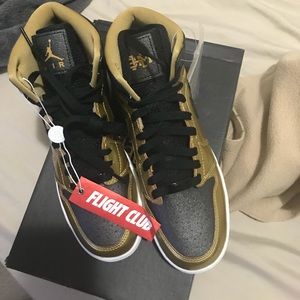 BHM Jordan Retro 1; Size: 7Y